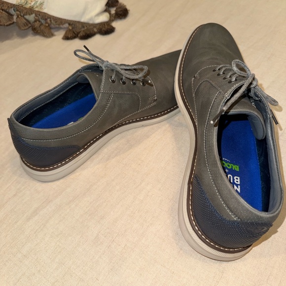 Nunn Bush
Men's Gray Dress Casual Shoes
Super light!
Like new - worn once! - Picture 5 of 6